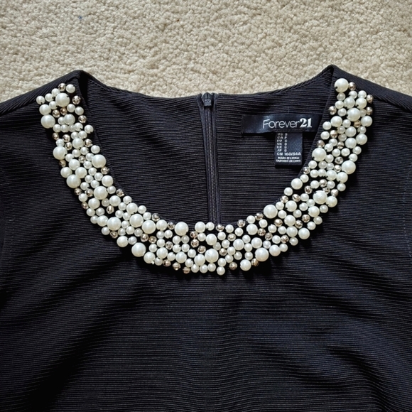 Forever 21 black stretch knit shift dress pearl metallic collar Small Audrey - Picture 8 of 12